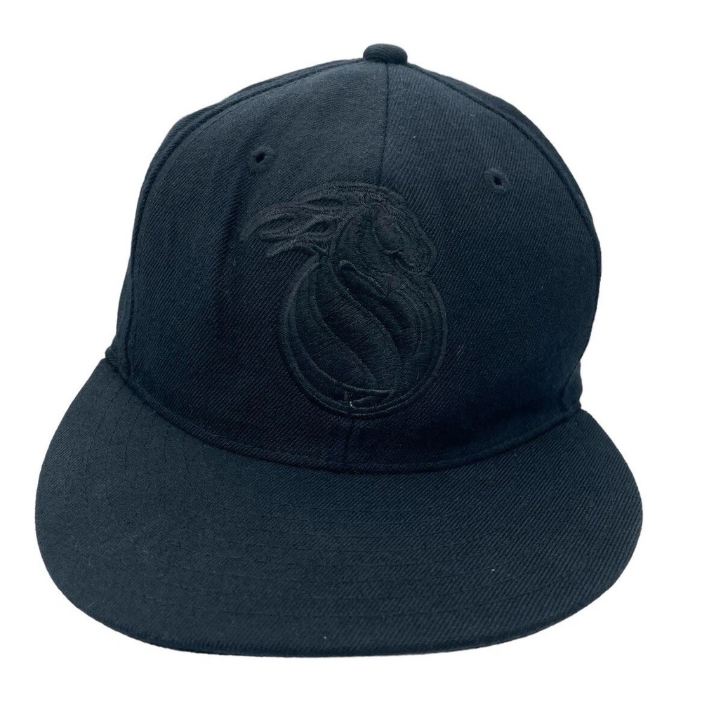 Dallas Mavericks /Reebox  Black  Fitted Sz 7 1/4 Vintage Ball Cap EUC
